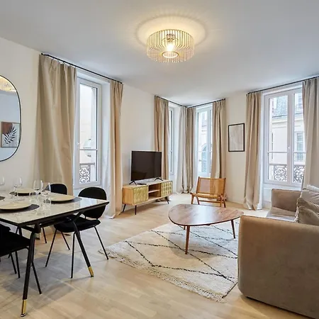Apartamento Sublim And New Matignon St Honore Paris